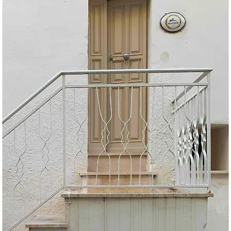 Biancostuni 66 Ostuni