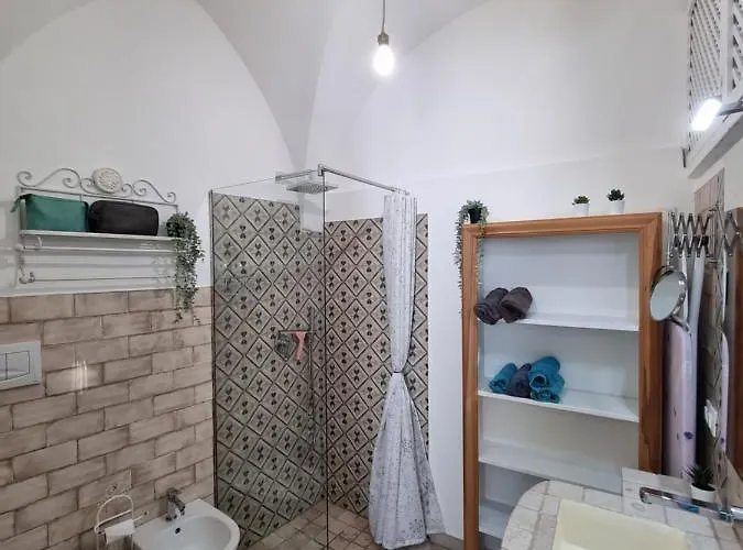 Biancostuni 66 אוסטוני